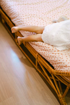 Cama infantil em fibra natural - loja online