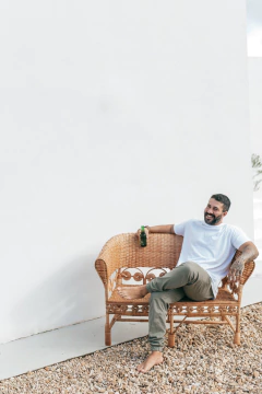 Sofá Montenegro em fibra natural na internet