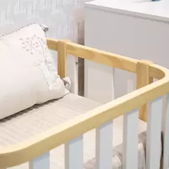 Imagem do Berço Americano 2 em 1  Loop Branco com Carvalho Malva com Rodinhas