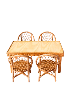 Conjunto mesa com 4 cadeiras montessori