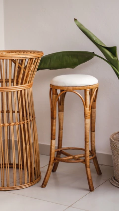 Mesa Bistrô Itacaré em fibra natural na internet