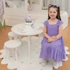 Mesinha Infantil Redonda - CASA CAHAYA - Produção de móveis artesanais e sustentáveis em fibra natural