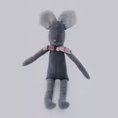 Ratinho de pelúcia em veludo