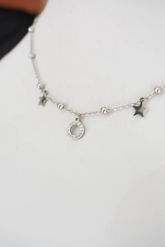 gargantilla circulo y estrellas