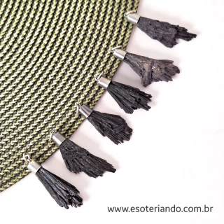 Pingente Cianita Preta "Vassoura de Bruxa"