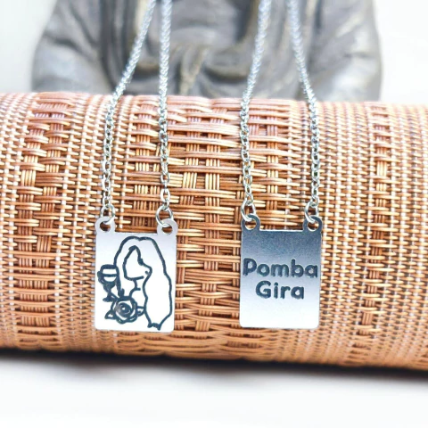 Colar Escapulário Pombagira em Aço Inoxidável