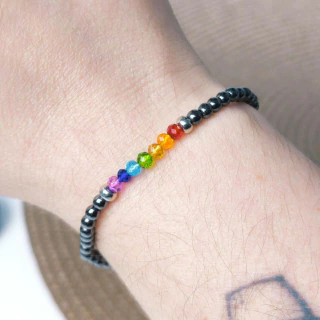Pulseira Delicada Hematita 4mm com as cores do chakras