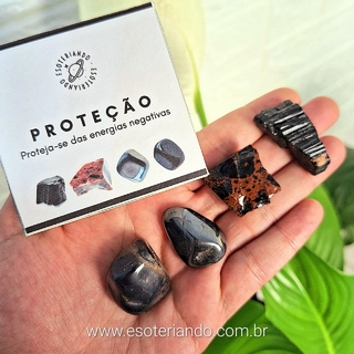 Kit de cristais para proteção com caixinha para presentear.
