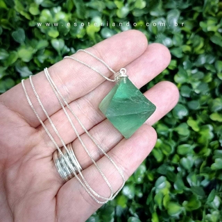 Colar de Fluorita octaendro verde - Prata 925- PEÇA ÚNICA