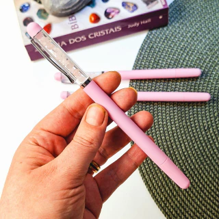Caneta com cristal Quartzo Rosa - Caneta ponta 0.5 preta com cristais - comprar online
