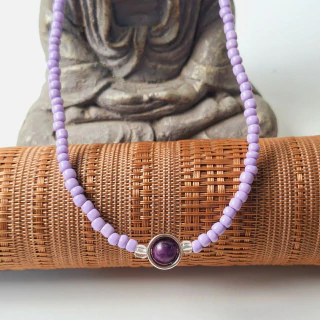 Choker de miçanga lilás com esfera de ametista | 40cm + 5cm | Transformação e sabedoria