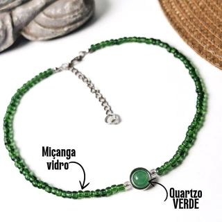 Choker de miçanga verde escuro com esfera de Quartzo verde | 40cm + 5cm extensor | Bem estar físico e fartura