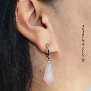 Brincos de Quartzo Rosa Vogel | Modelo Pêndulo | Cristal Natural qualidade Premium | A pedra do amor