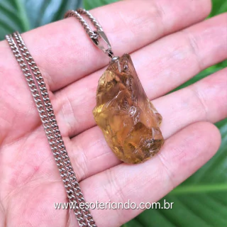 Colar Green Gold bruta - lei da atração - peça única