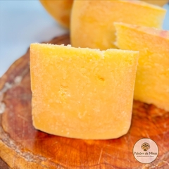 Queijo Maturado por 12 meses - Aiuruoca Tipo Grana