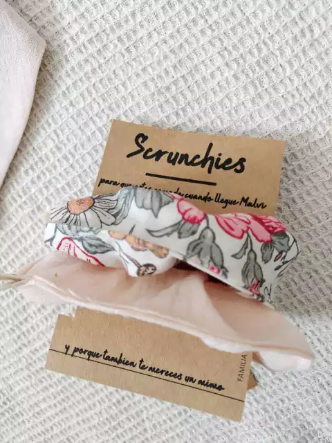SCRUNCHIES PARA MAMÁ