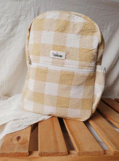 MOCHILA CUADROS MOSTAZA - comprar online