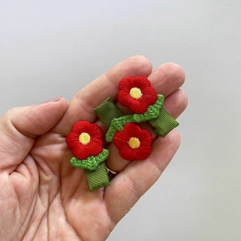 Mini Hairclip Florzinha Vermelha