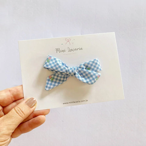 Laço Encanto P no clipe - comprar online