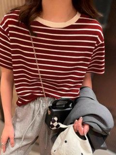 Imagem do T-Shirt Blusa Basica Com Listras