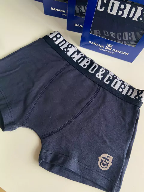 CUECA LISA BANANA DANGER