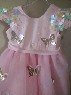 Vestido Jardim e acessório de cabelo na internet
