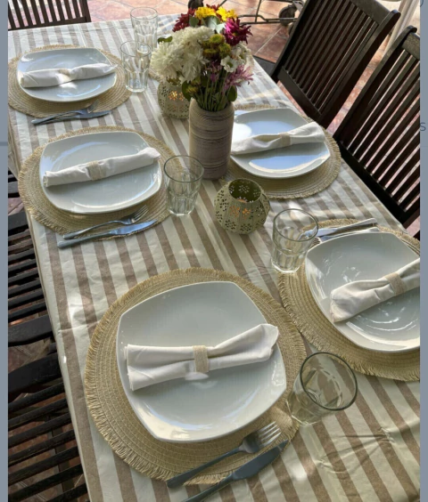 Mantel Eco Cuero 2.20 X 1.40 Cm estampados Anti Manchas - comprar online