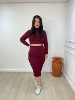 Conjunto Feminino Cropped Manga longa e Saia Midi Ribana Plus Size - comprar online
