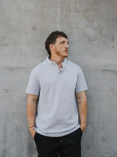 CHOMBA PIQUE CUELLO MAO GRIS (05338)