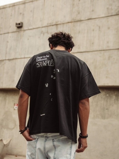 REMERA TEE NORTH BOXY NEGRO (04884)