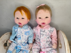 Imagem do Boneca com caixa de som, cabelos e olhos abertos