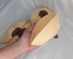 1 mama de crochê + capas mamilos diferentes