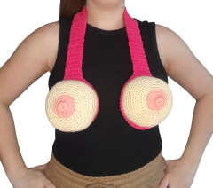 Colar de mamas em crochê (substitui avental) - LIKA