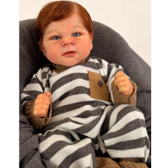 Bebê Reborn menino realista ruivo com olhos azuis, feito por Ana Dolls