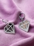 Brinco Diamond COM PEQUENO DEFEITO
