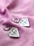 Brinco Diamond COM PEQUENO DEFEITO - comprar online