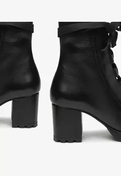 Bota Combat Salto Medio Sofia Tratorada Couro Preta - loja online