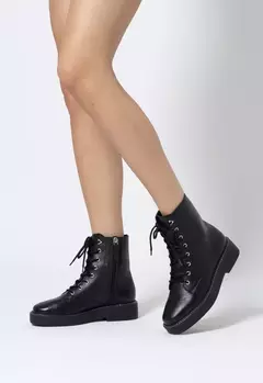 Bota Coturno Couro Amarração Preta