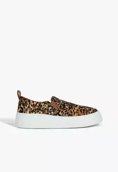 Tênis Fechado Couro Jaguar - comprar online