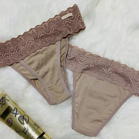 Calcinha em algodão tradicional cós em renda Nude - comprar online