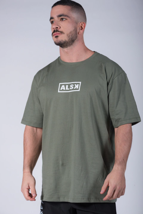 Remera Over RUN CLUB VERDE MILITAR