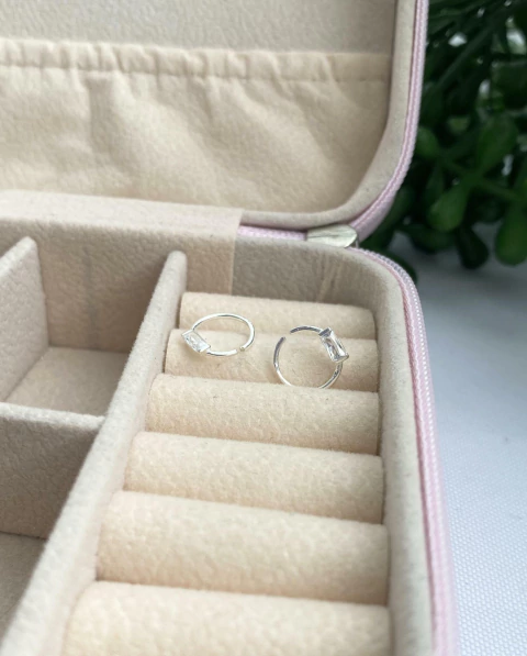 Piercing de Torção Zircônia Baguete Cristal 10mm