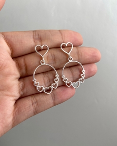 Brincos Corações Vazados 38mm - comprar online