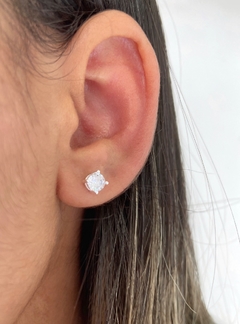 Brinco Furo e fake Zircônias Cristais Luxo - comprar online