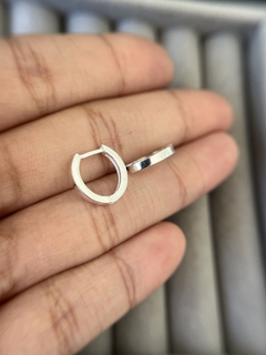 Argola Redonda com Fio Quadrado Click 12mm - comprar online