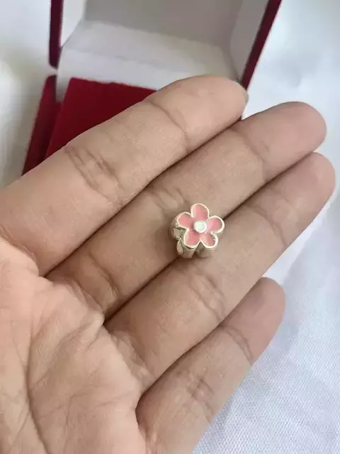 Berloque Separador Flor Rosa Resinado