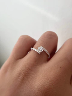 Anel Solitário Cristal Cravejado Princess - comprar online