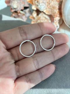 Brinco Círculo Vazado 17mm - comprar online