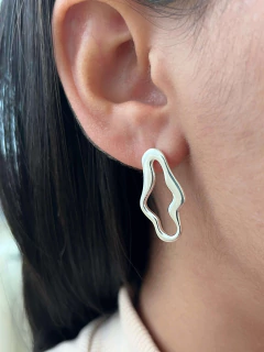 Brinco Orgânico Vazado 24mm - comprar online