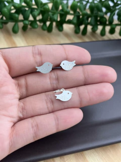 Conjunto Pássaros Brincos + Colar 45cm na internet